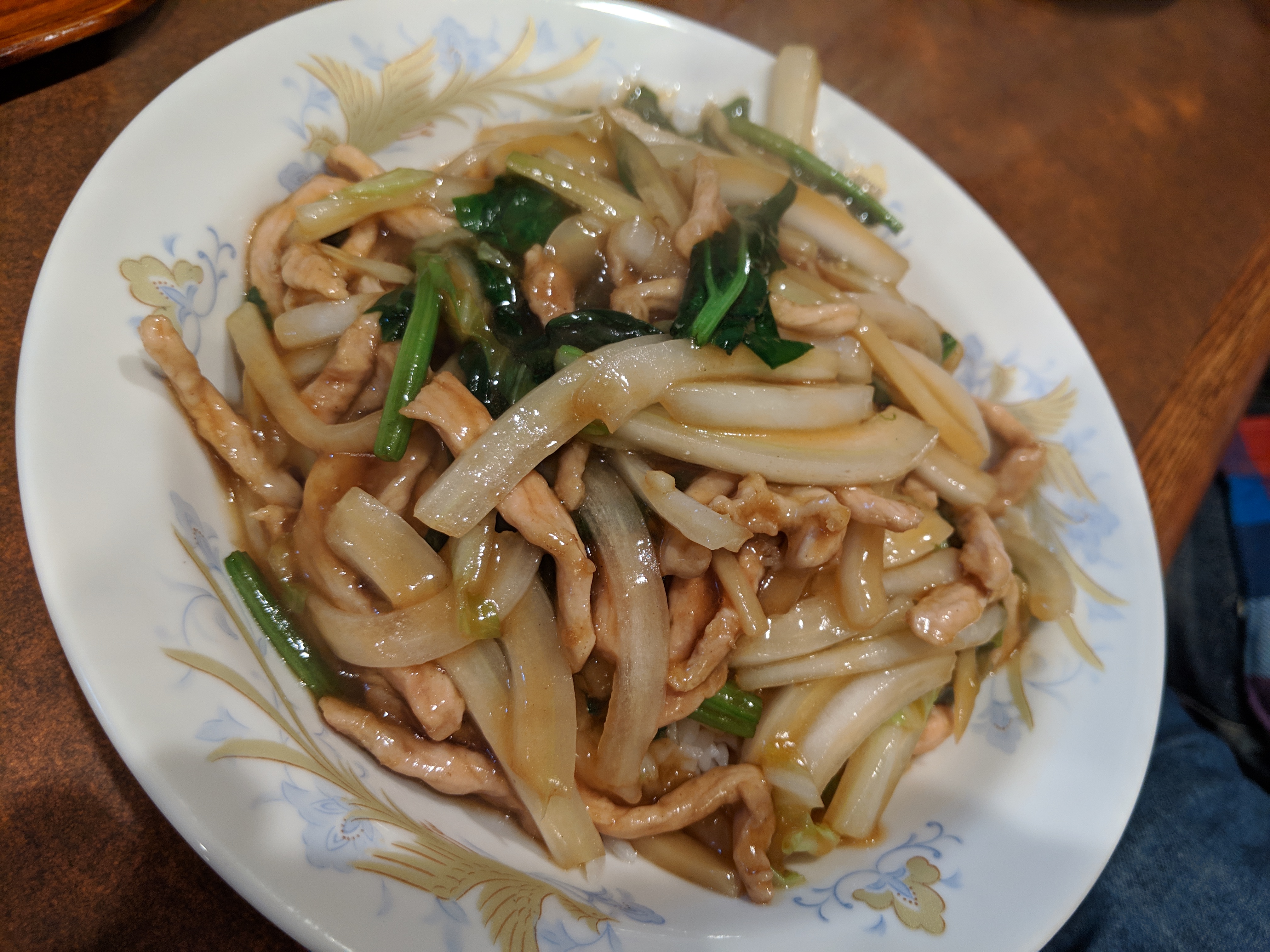 【鶏舎（チーシャ）中目黒】古き良き町の中華屋｜ナカメディア