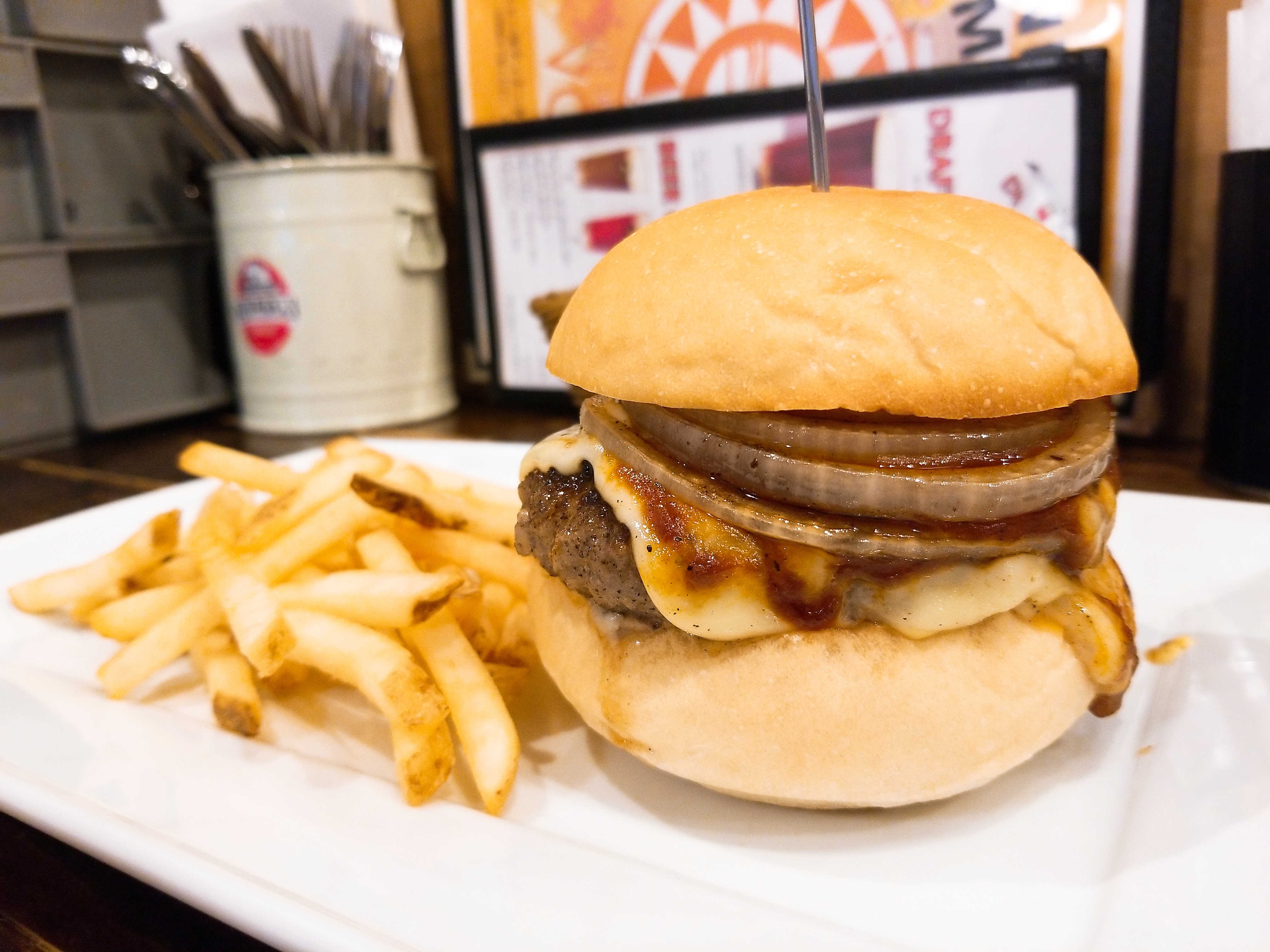 THE BURGER VOWS】ハンバーガーなのにラム肉？中目黒の一風